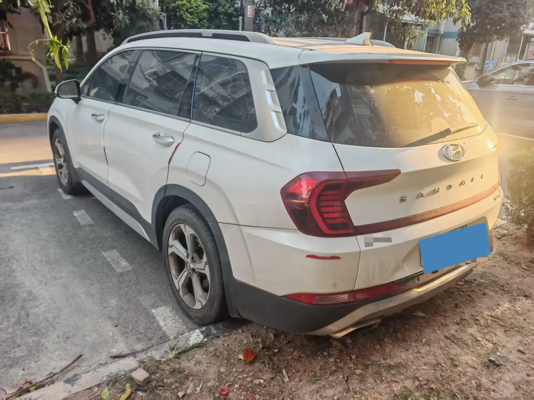 2019 HYUNDAI SANTAFE thumbnail 4