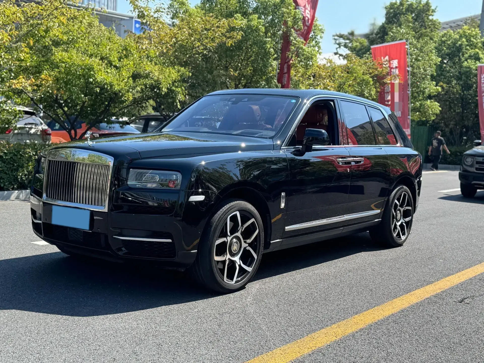 2018 ROLLS-ROYCE CULLINAN view 1