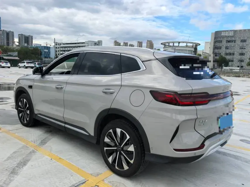 2025 BYD SONG thumbnail 4