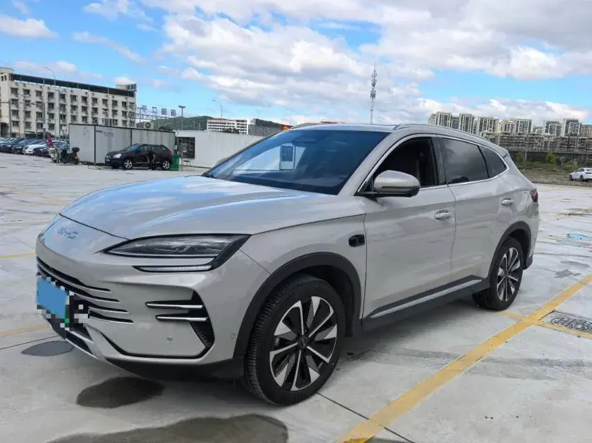 2025 BYD SONG view 1