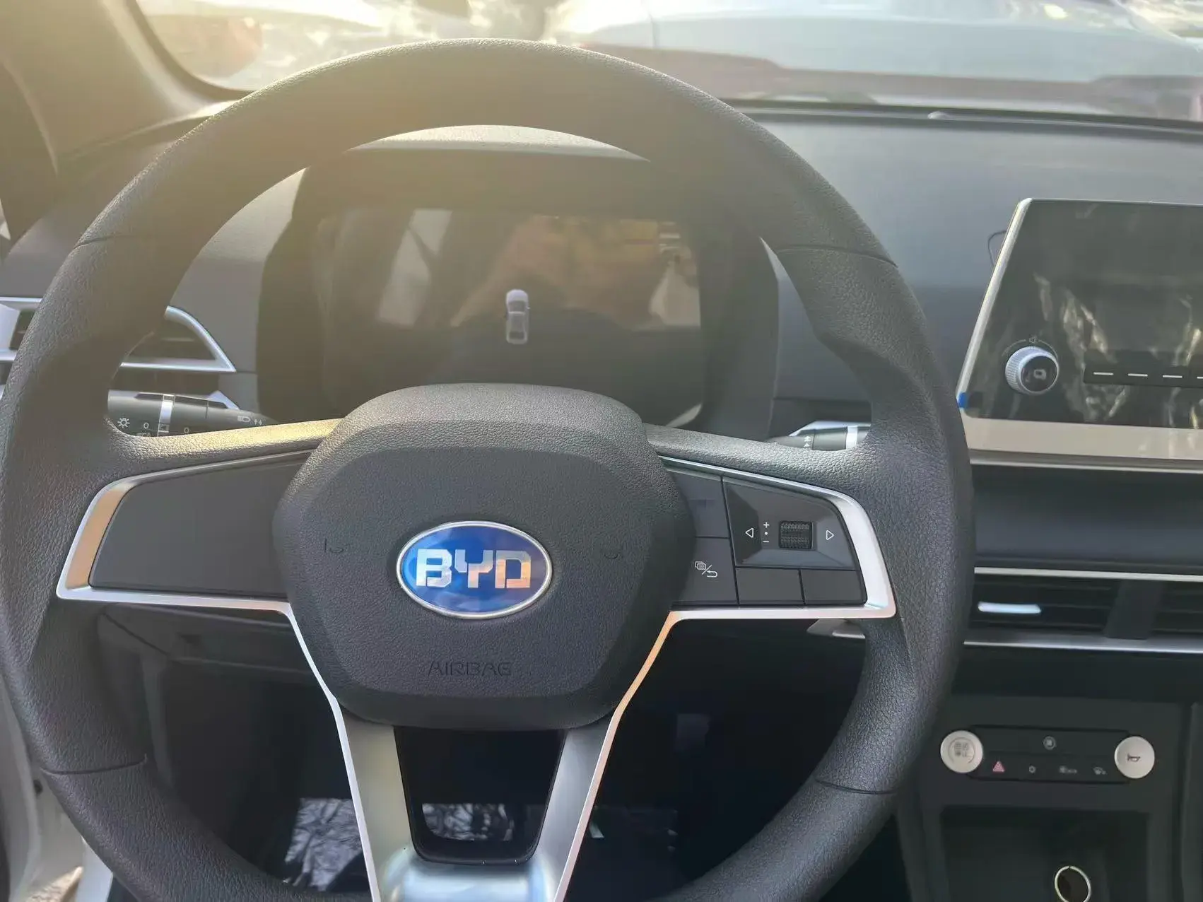 2021 BYD E3 thumbnail 4