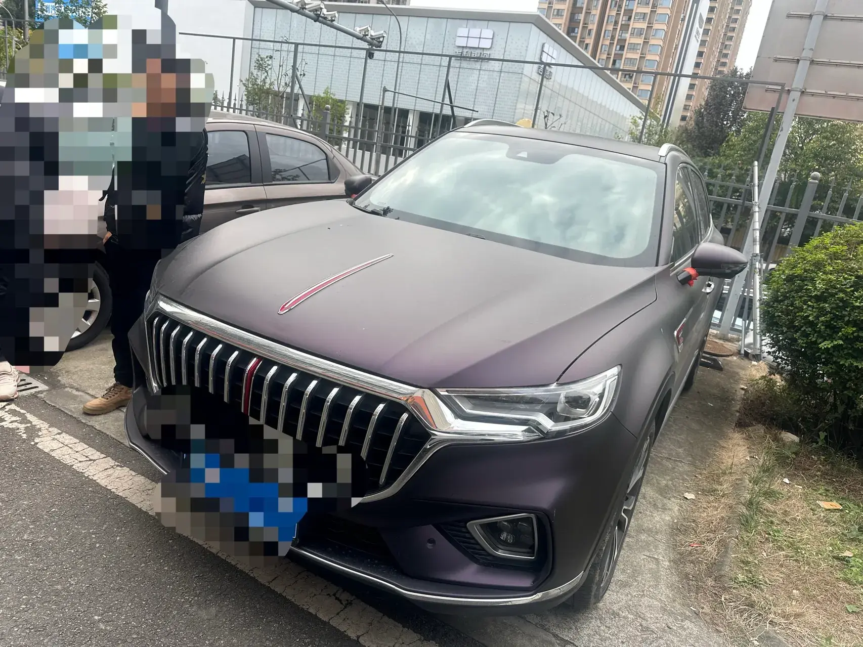 2022 HONGQI HS5 view 1