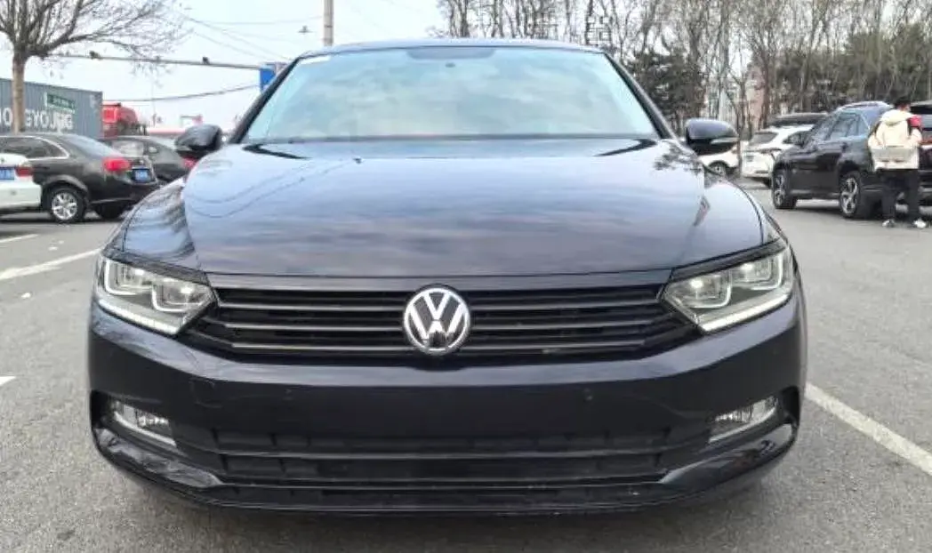 2020 VOLKSWAGEN MAGOTAN thumbnail 3