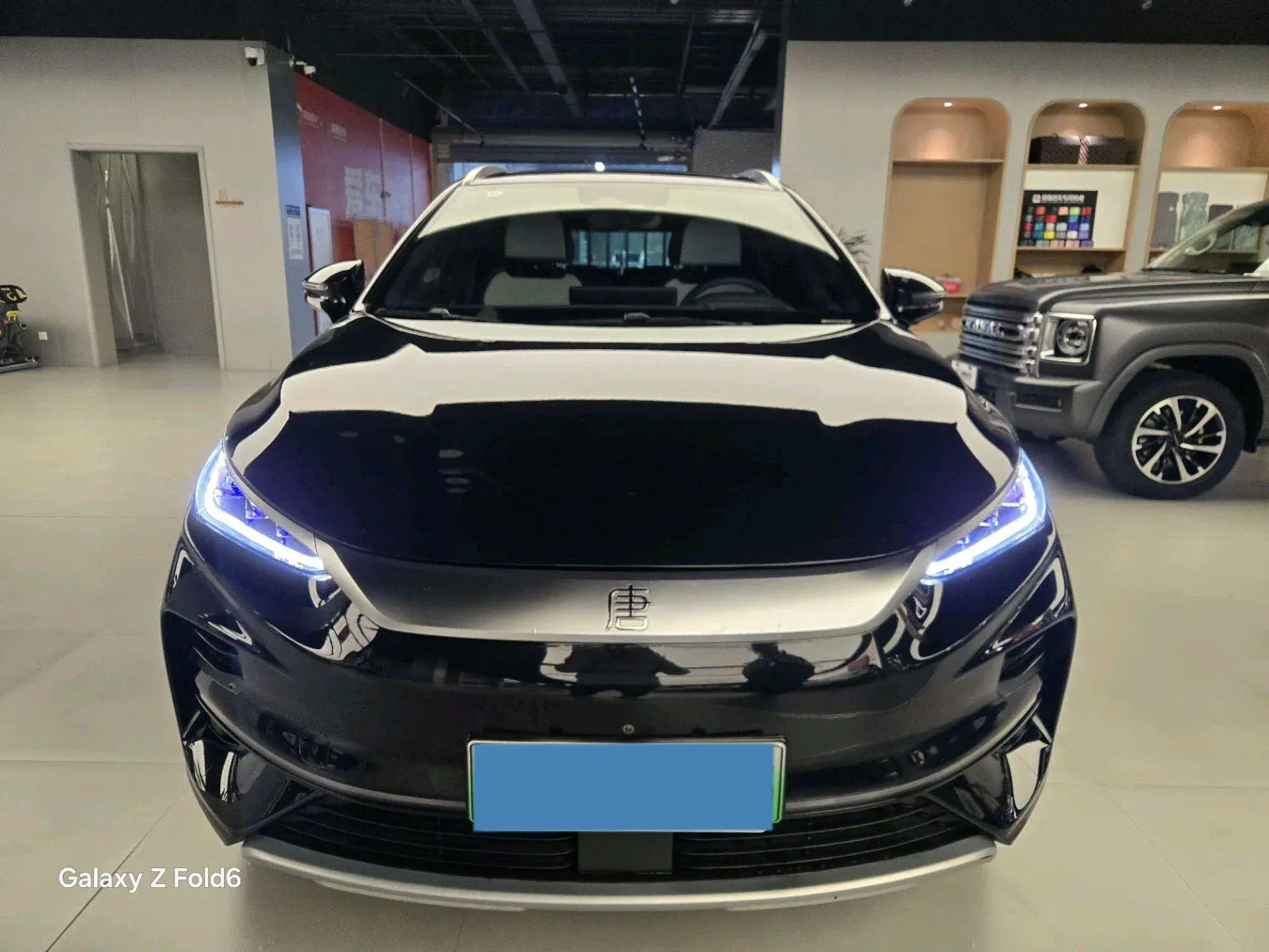 2024 BYD TANG thumbnail 2