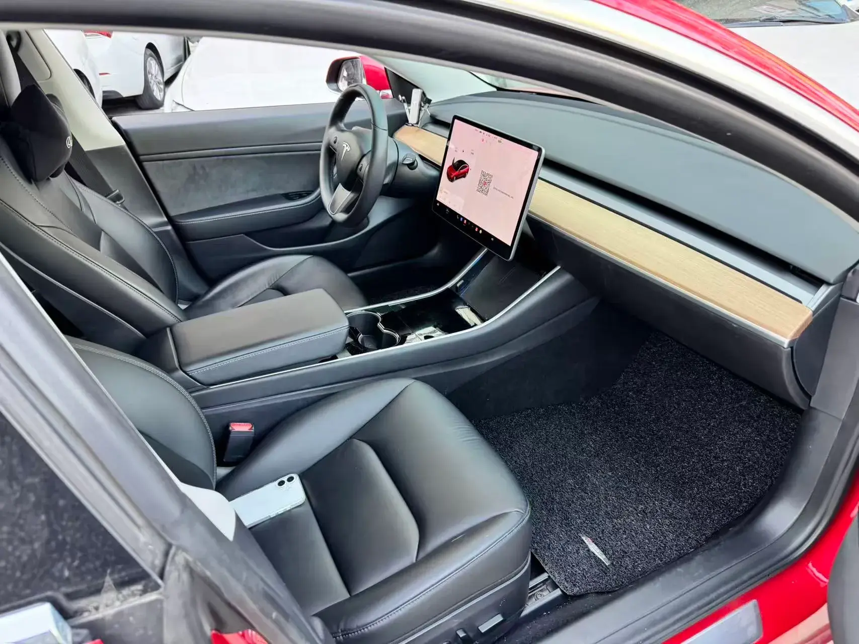 2019 TESLA MODEL thumbnail 3