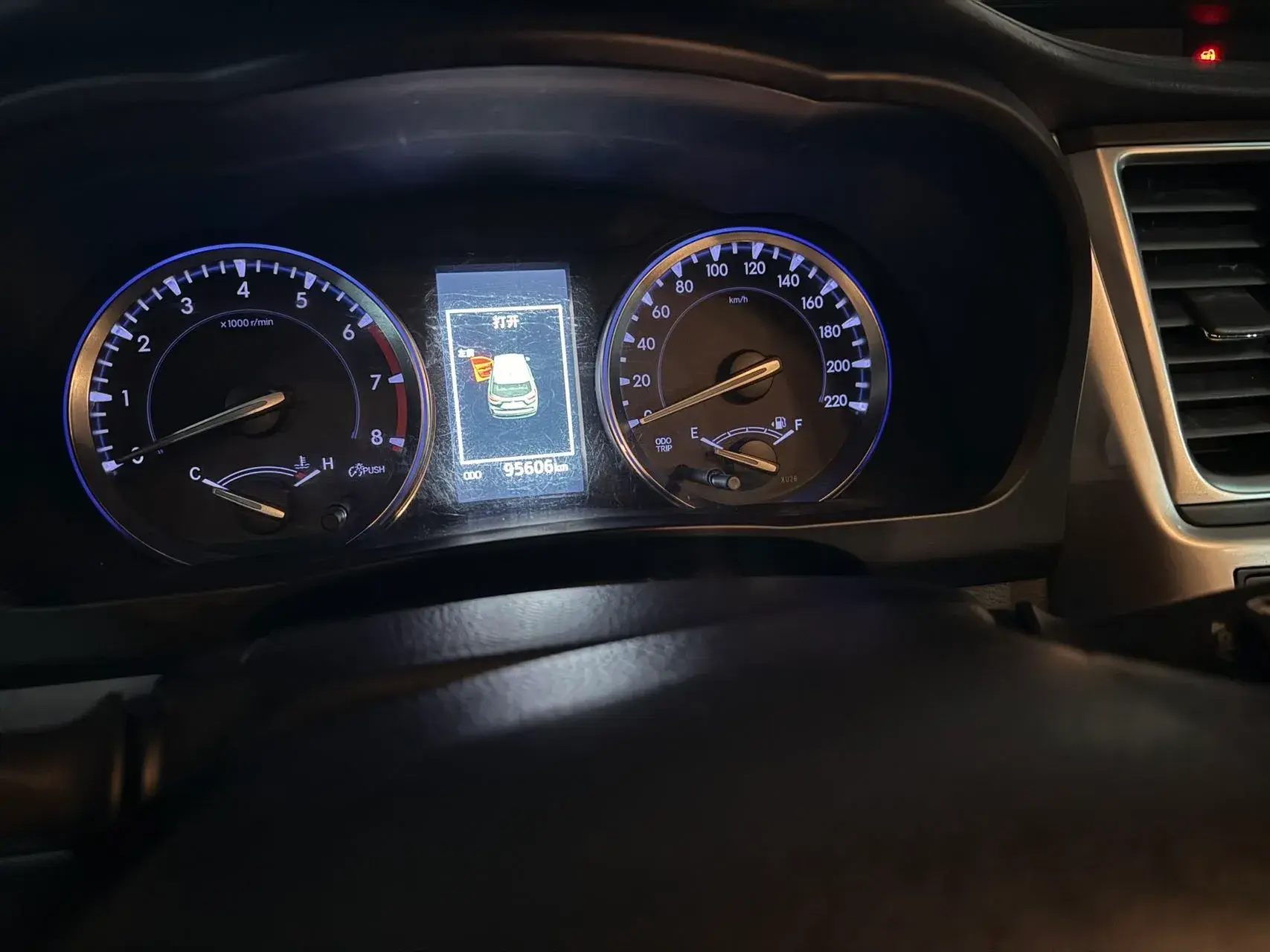 2018 TOYOTA HIGHLANDER thumbnail 4