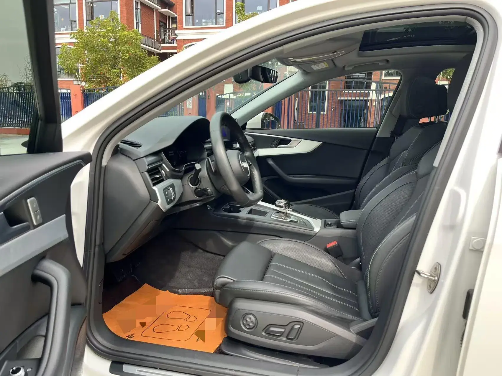 2022 AUDI A4L thumbnail 4