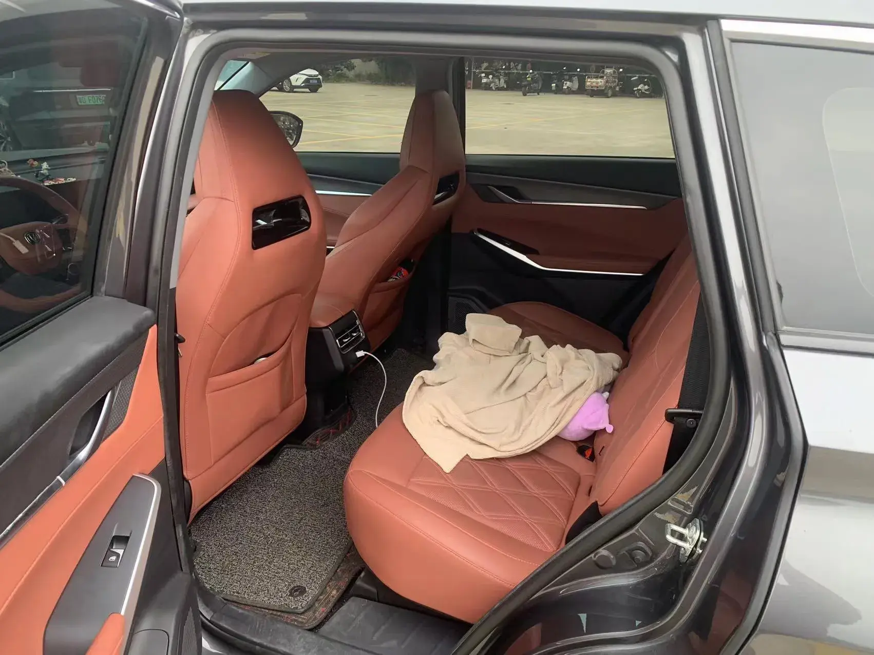 2023 CHANGAN CS75 thumbnail 4