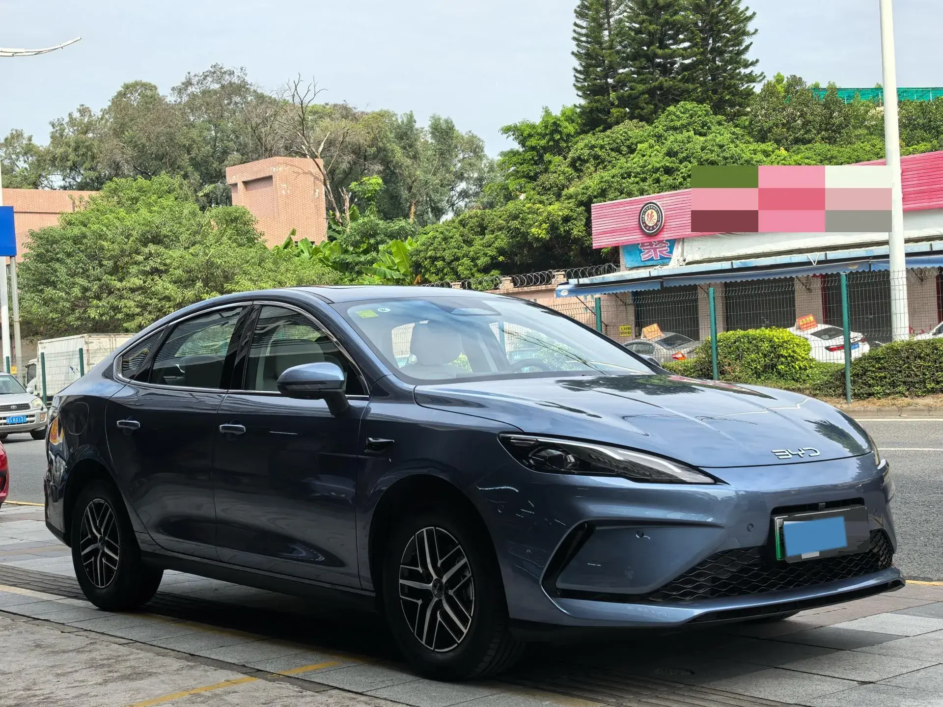 2025 BYD SEAL05 thumbnail 3