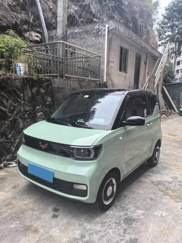 2022 WULING HONGGUANG view 1