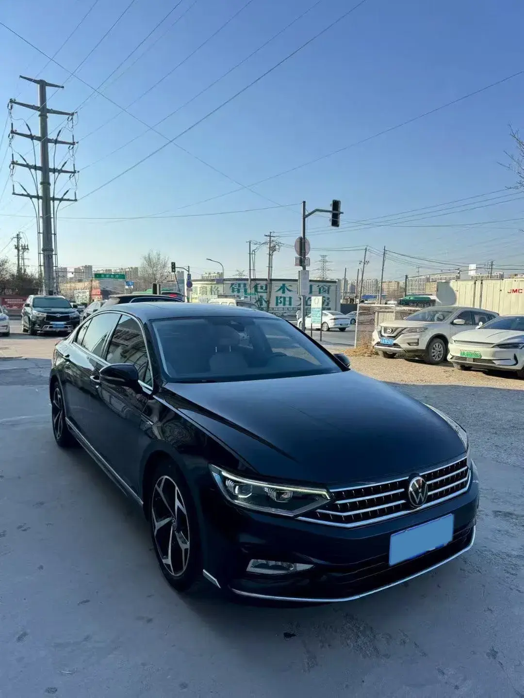 2023 VOLKSWAGEN MAGOTAN thumbnail 2