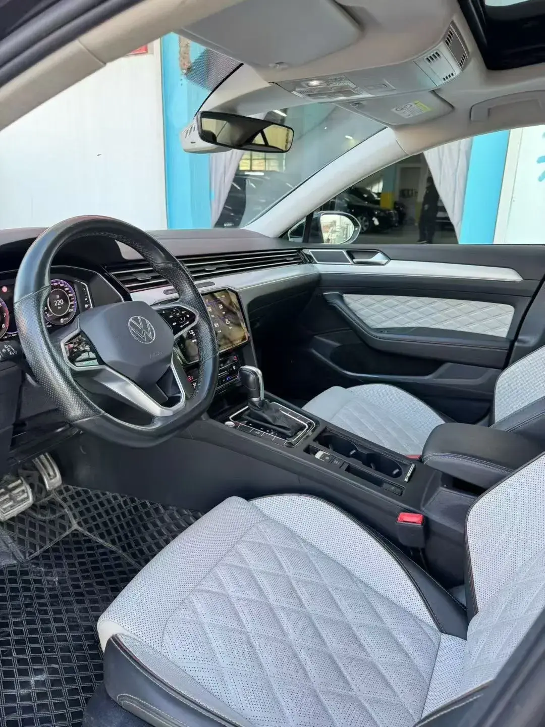 2023 VOLKSWAGEN MAGOTAN thumbnail 4