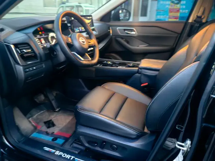 2023 NISSAN X-TRAIL thumbnail 4