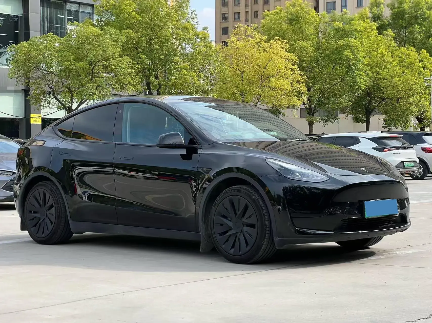 2022 TESLA MODEL thumbnail 3