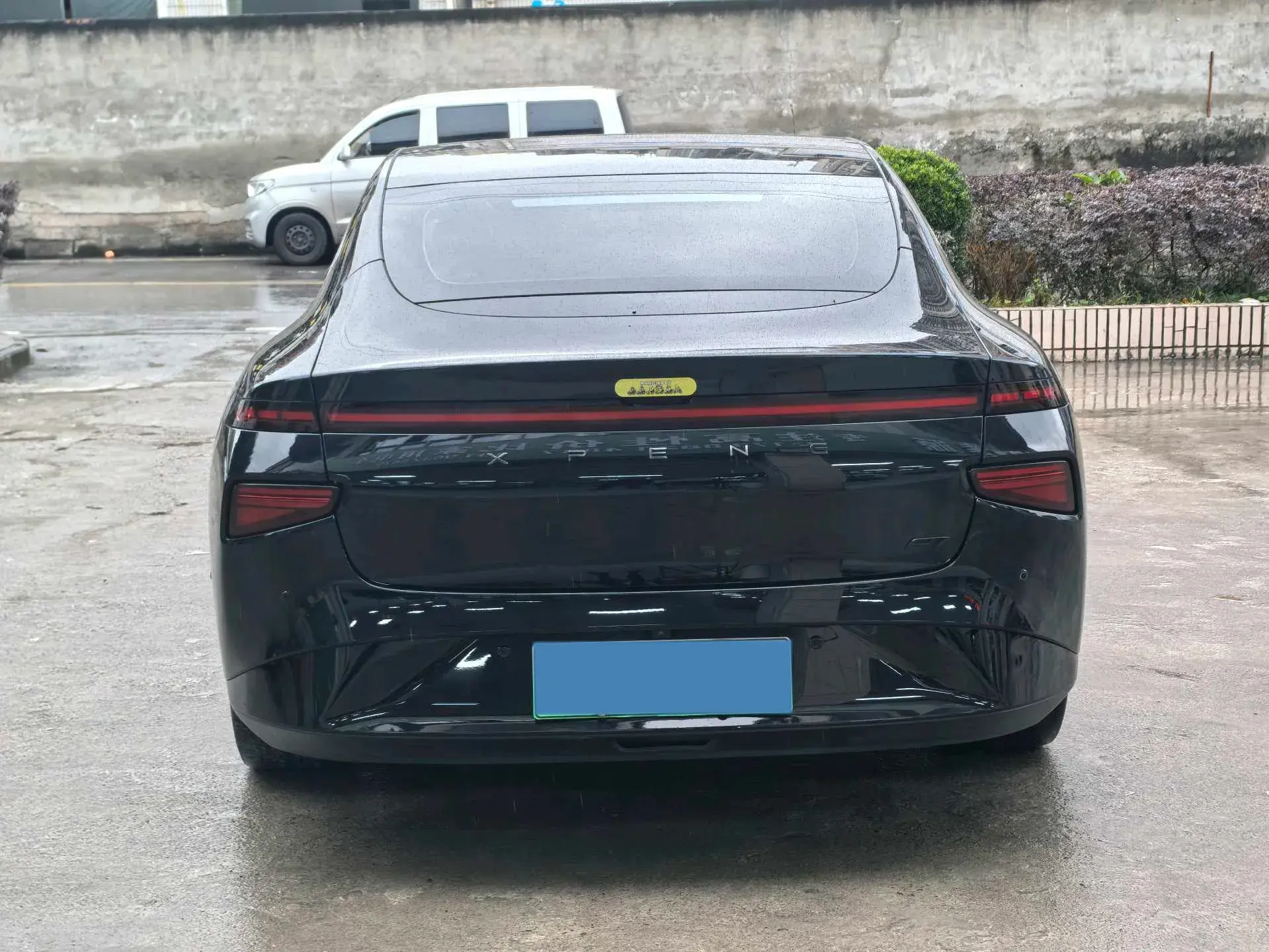 2020 XPENG P7 thumbnail 4