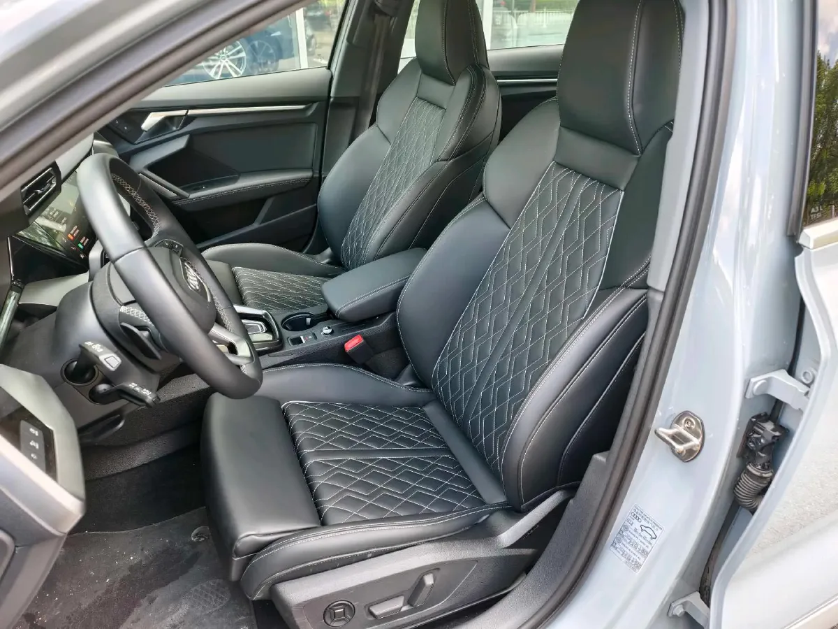 2025 Audi A3 1.5T 160HP L4 7DCT,autocango,china used car exporter,china ev exporter,chinese used car exporter,chinese used ev exporter