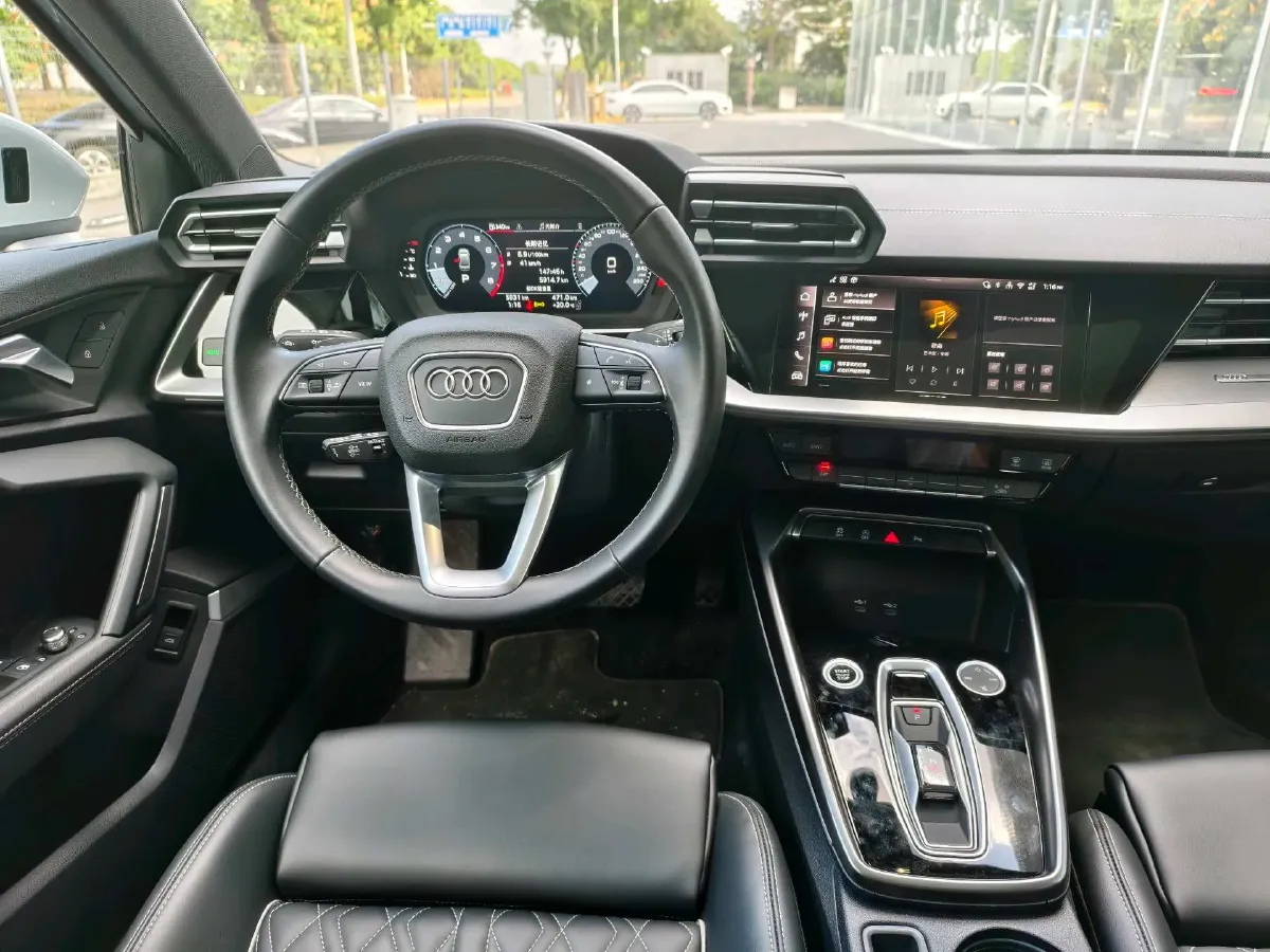 2025 Audi A3 1.5T 160HP L4 7DCT,autocango,china used car exporter,china ev exporter,chinese used car exporter,chinese used ev exporter