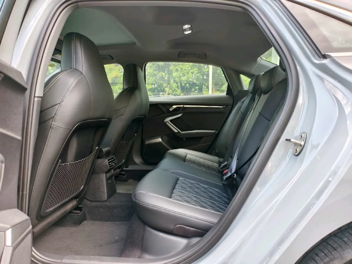 2025 Audi A3 1.5T 160HP L4 7DCT,autocango,china used car exporter,china ev exporter,chinese used car exporter,chinese used ev exporter