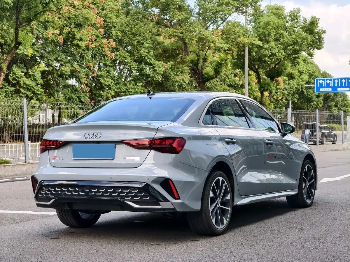 2025 Audi A3 1.5T 160HP L4 7DCT,autocango,china used car exporter,china ev exporter,chinese used car exporter,chinese used ev exporter