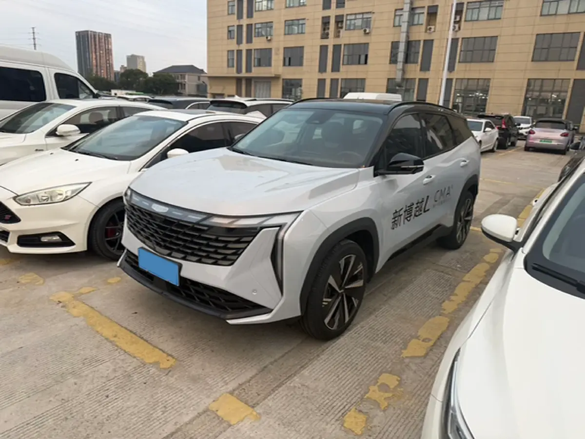 2024 Geely StarRay 1.5T 181HP L4 7DCT 2024 Geely StarRay 1.5T 181HP L4 7DCT