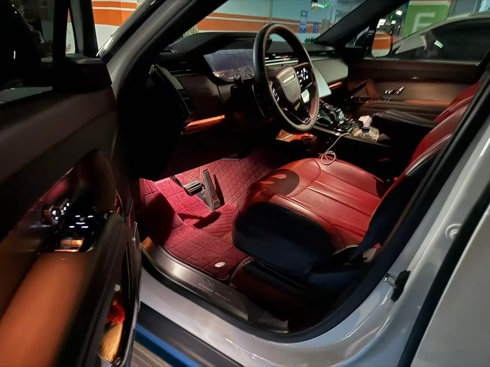 2023 LAND ROVER thumbnail 3