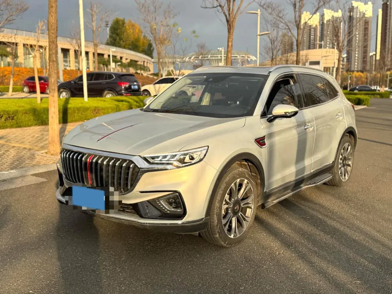 2019 HONGQI HS5 view 1