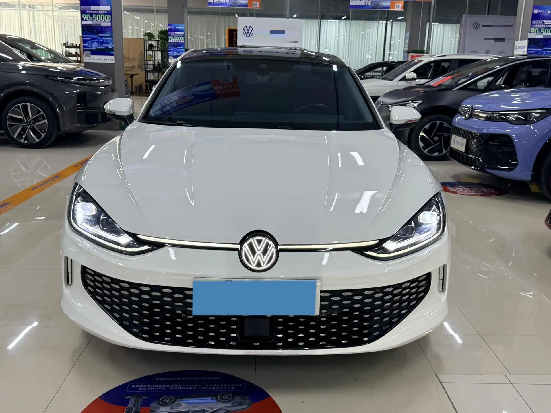 2022 VOLKSWAGEN LAMANDO thumbnail 2