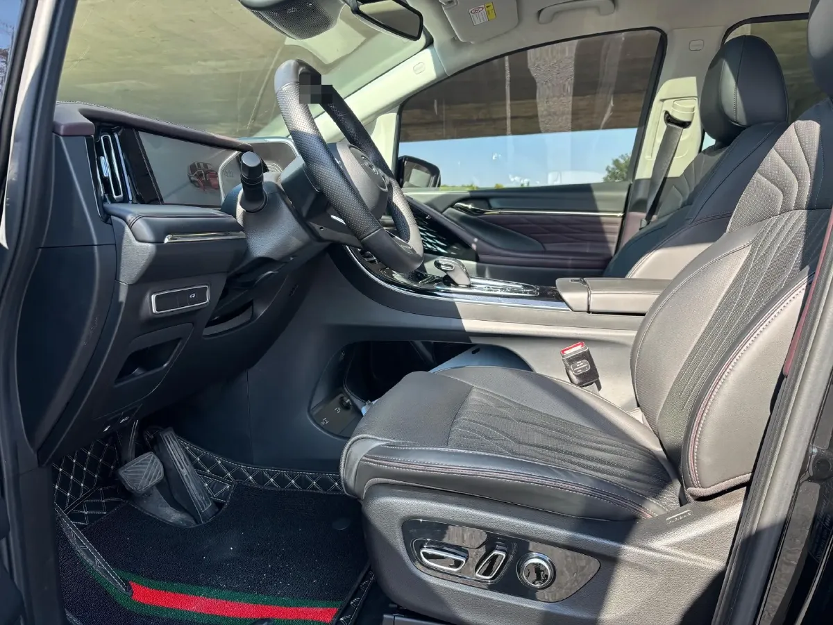 2024 GAC Trumpchi M8 2.0T 252HP L4 8AT,autocango,china used car exporter,china ev exporter,chinese used car exporter,chinese used ev exporter