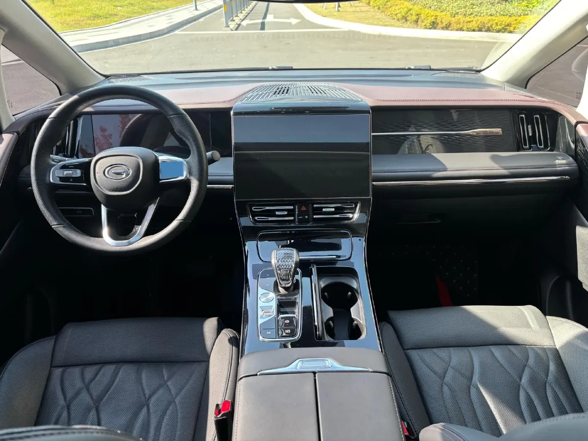 2024 GAC Trumpchi M8 2.0T 252HP L4 8AT,autocango,china used car exporter,china ev exporter,chinese used car exporter,chinese used ev exporter