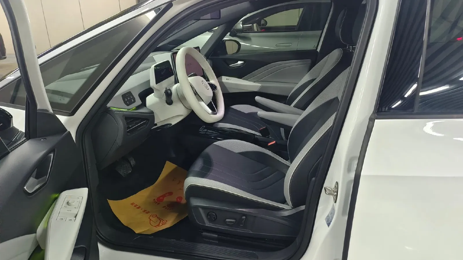 2025 Volkswagen ID.3 BEV 52.8KWH,autocango,china used car exporter,china ev exporter,chinese used car exporter,chinese used ev exporter