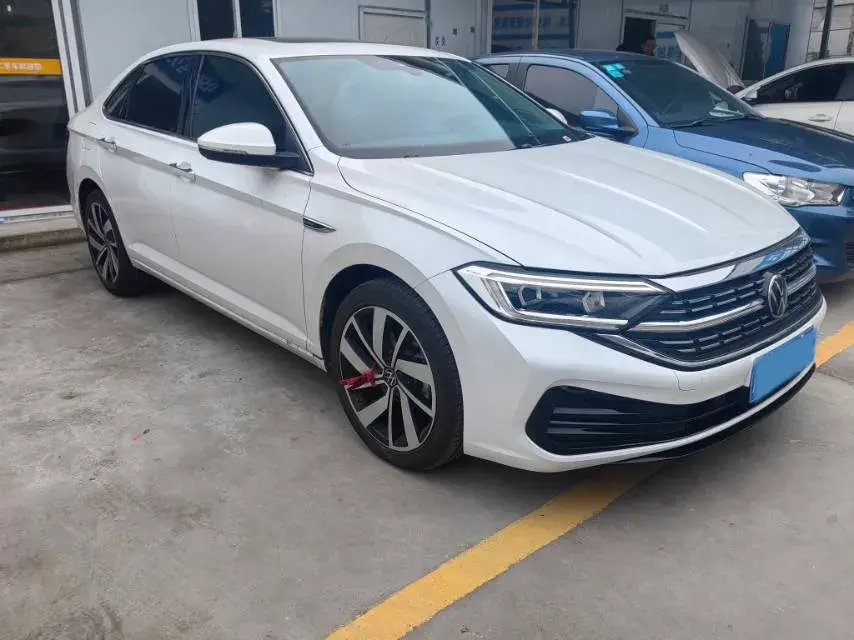 2025 VOLKSWAGEN SAGITAR thumbnail 2