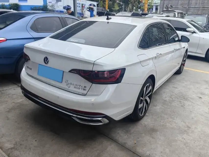 2025 VOLKSWAGEN SAGITAR thumbnail 4