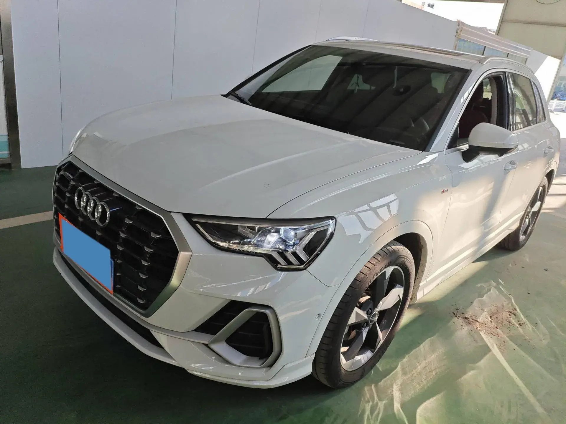 2022 AUDI Q3 view 1
