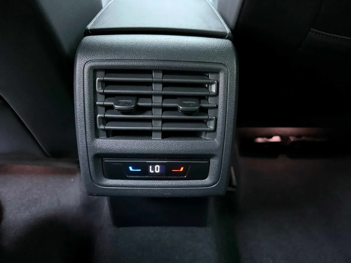 2023 Volkswagen Golf 1.4T 150HP L4 7DCT,autocango,china used car exporter,china ev exporter,chinese used car exporter,chinese used ev exporter