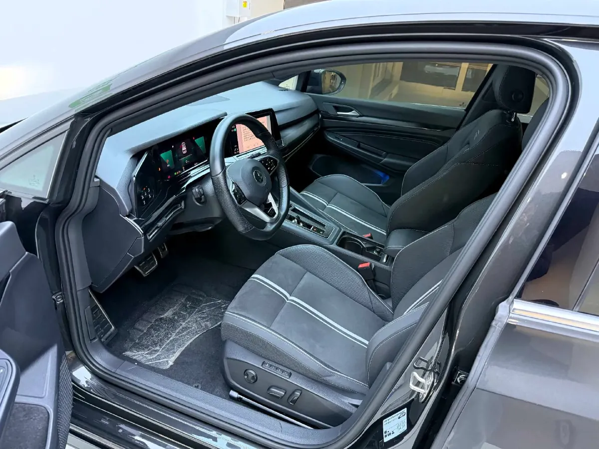 2023 Volkswagen Golf 1.4T 150HP L4 7DCT,autocango,china used car exporter,china ev exporter,chinese used car exporter,chinese used ev exporter