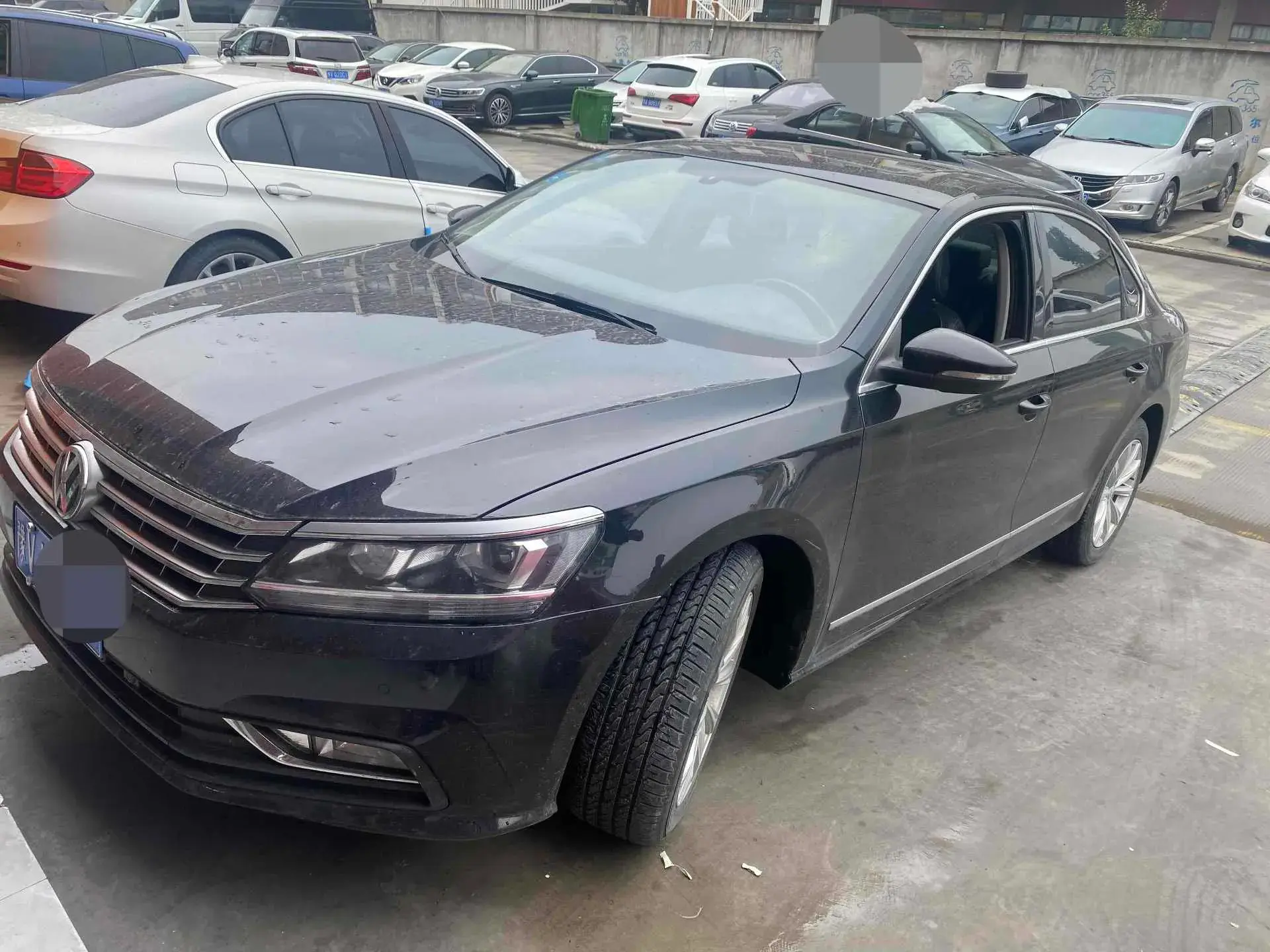 2017 VOLKSWAGEN PASSAT view 1