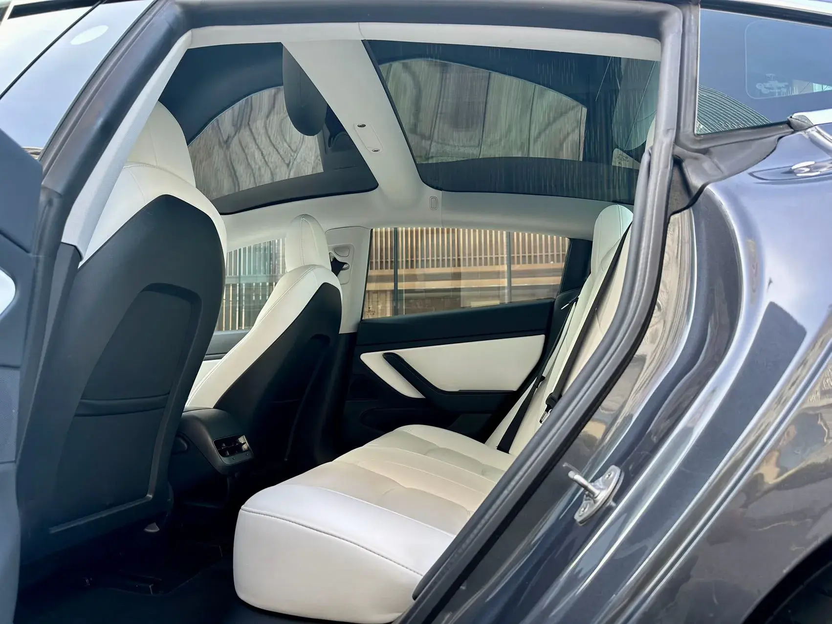 2020 TESLA MODEL thumbnail 3