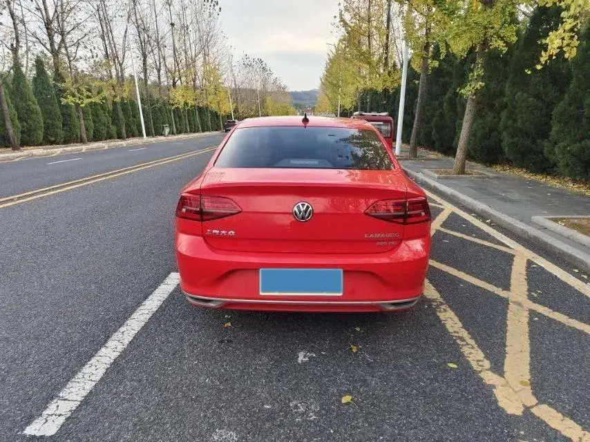 2021 VOLKSWAGEN LAMANDO thumbnail 4