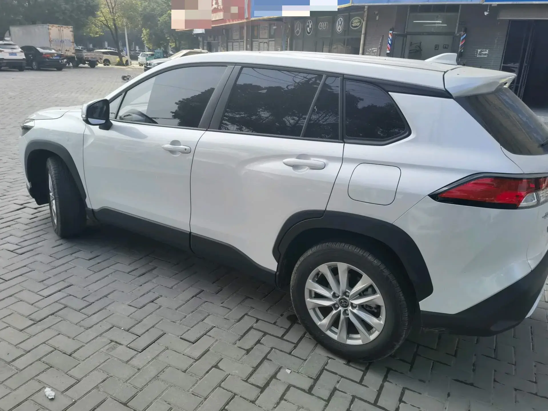 2024 TOYOTA COROLLA thumbnail 3