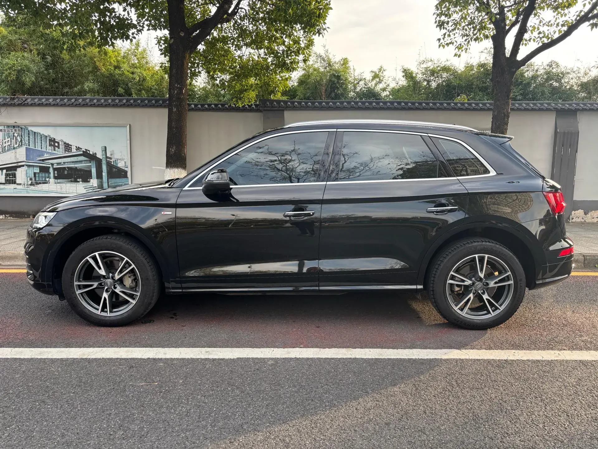 2020 AUDI Q5L thumbnail 3