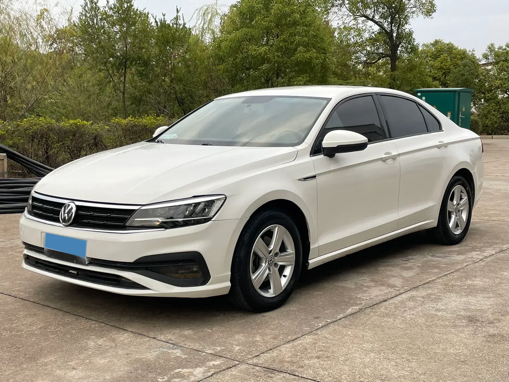 2021 VOLKSWAGEN LAMANDO view 1