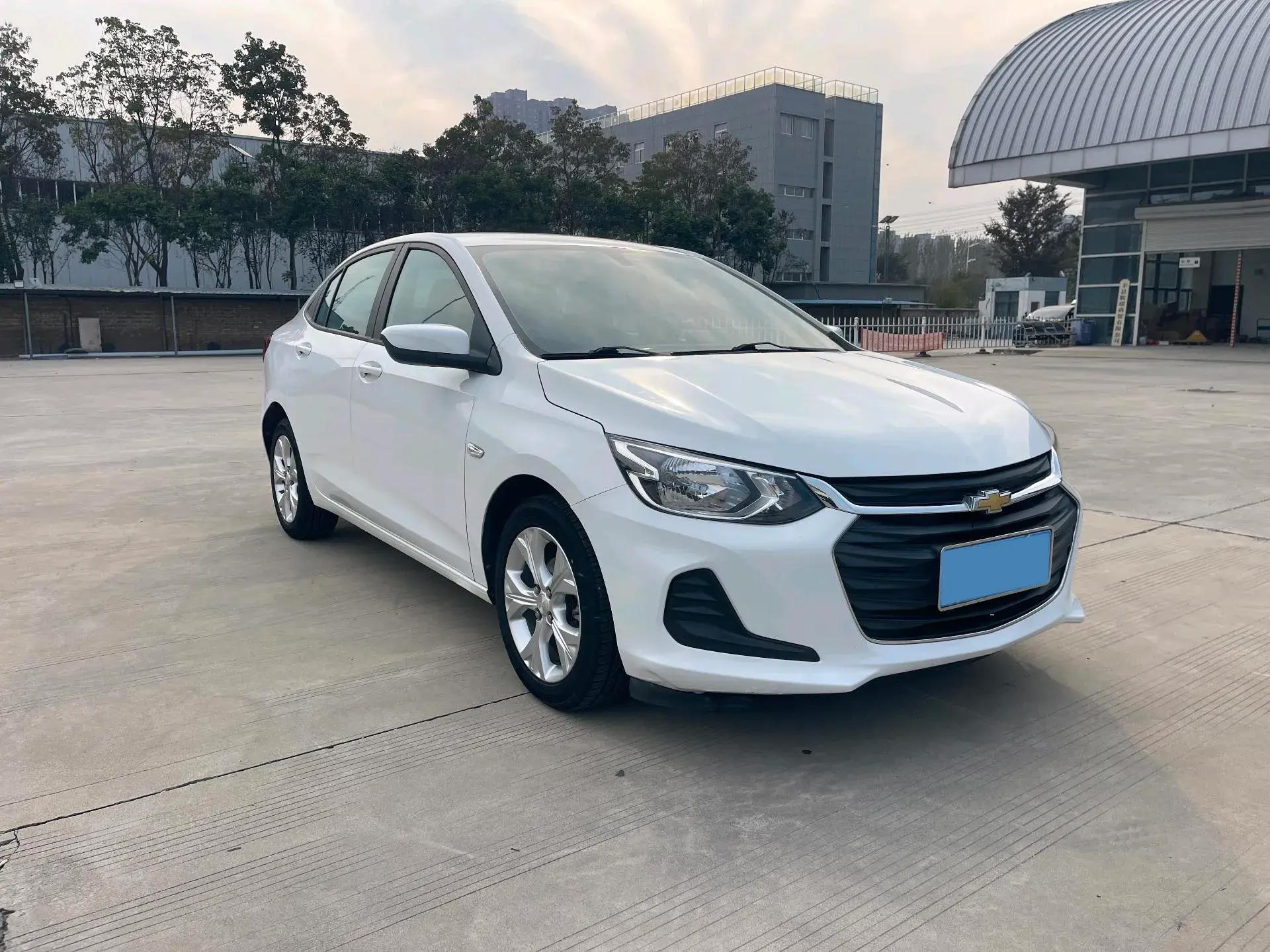 2020 CHEVROLET CAVALIER thumbnail 2