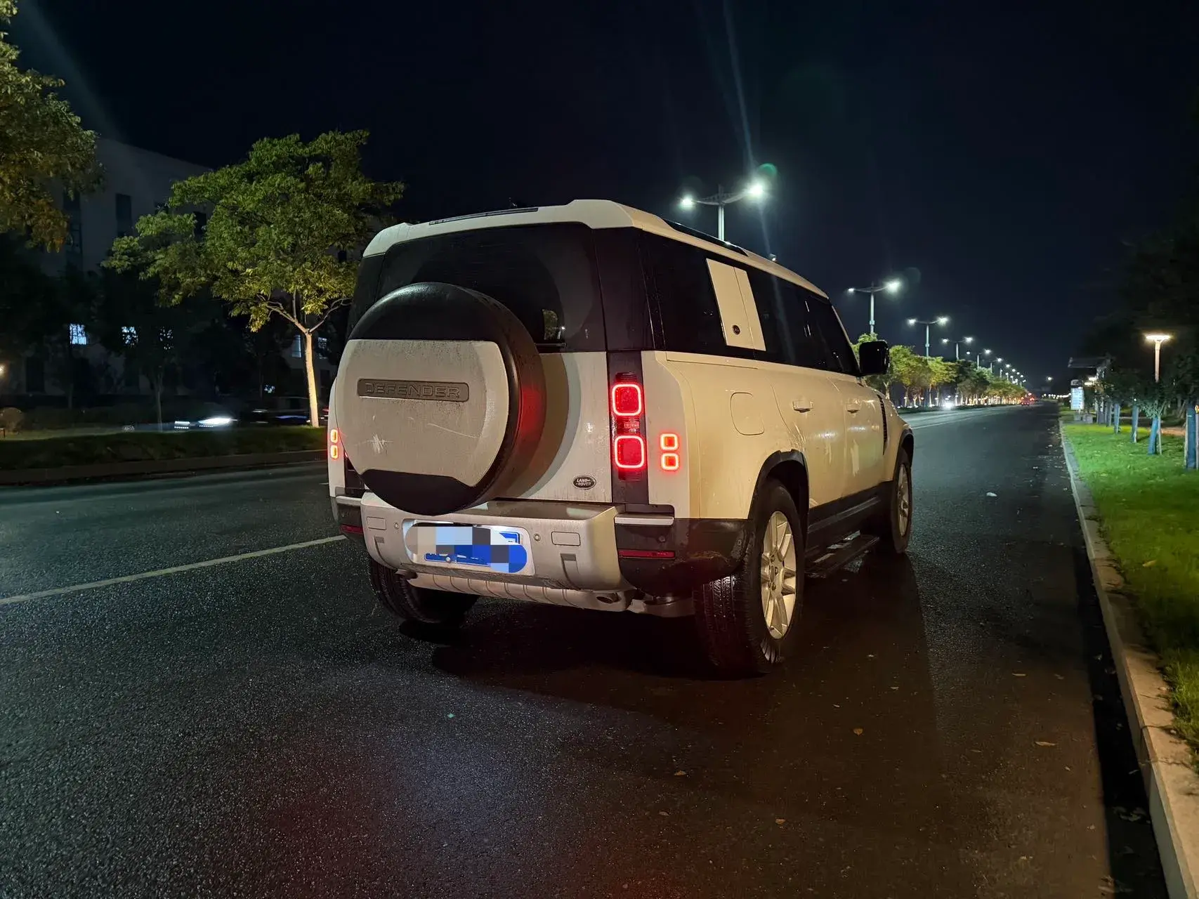 2021 LAND ROVER thumbnail 3