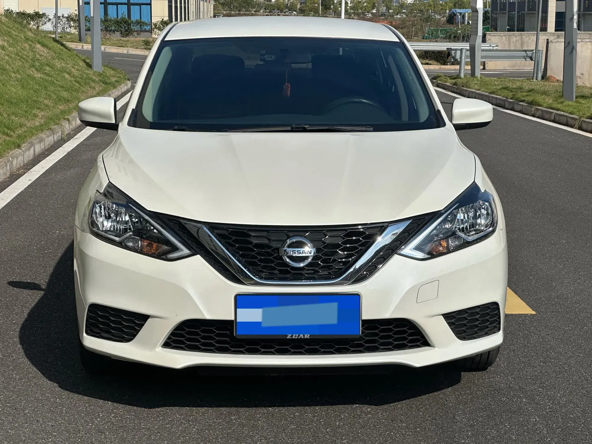 2024 NISSAN SYLPHY thumbnail 2