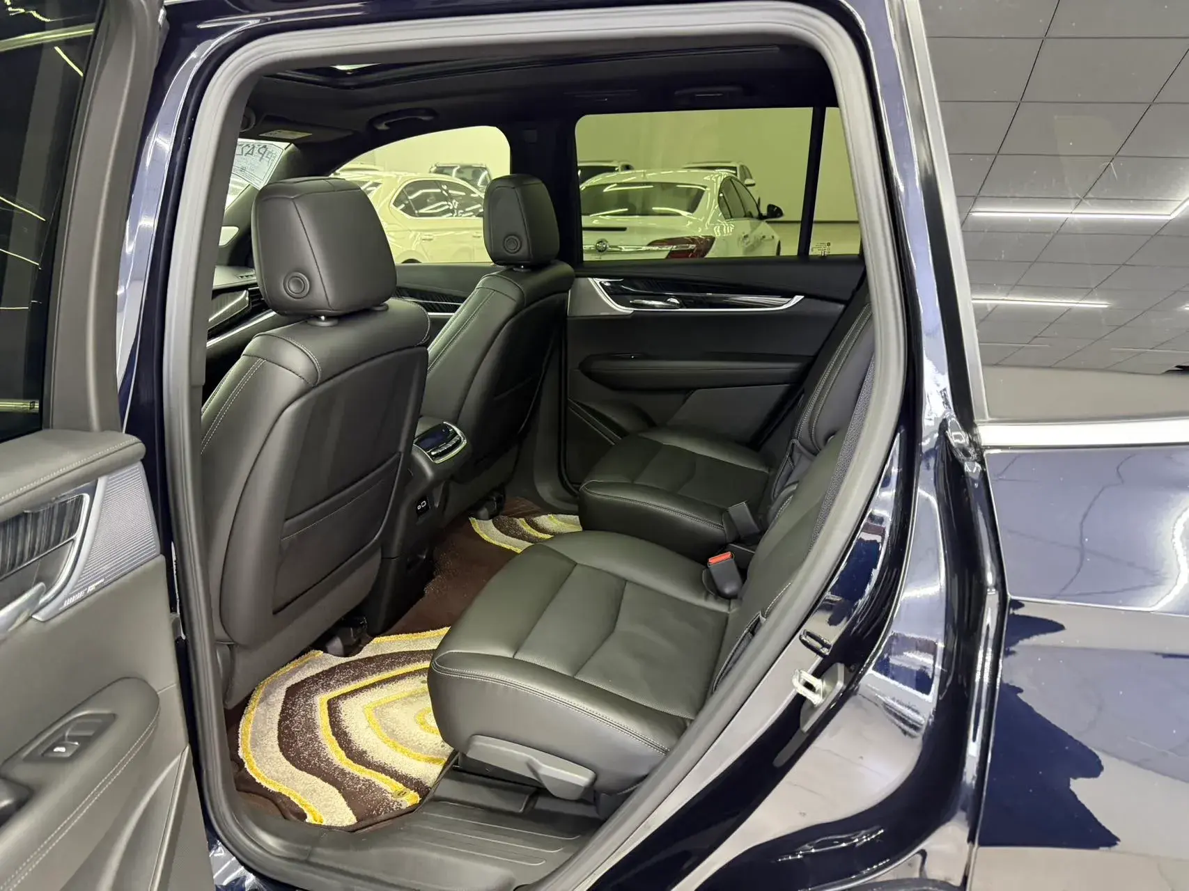 2022 CADILLAC XT6 thumbnail 4