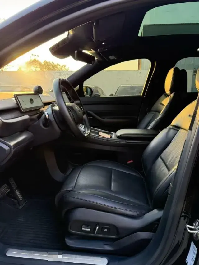 2023 NIO ES6 thumbnail 3