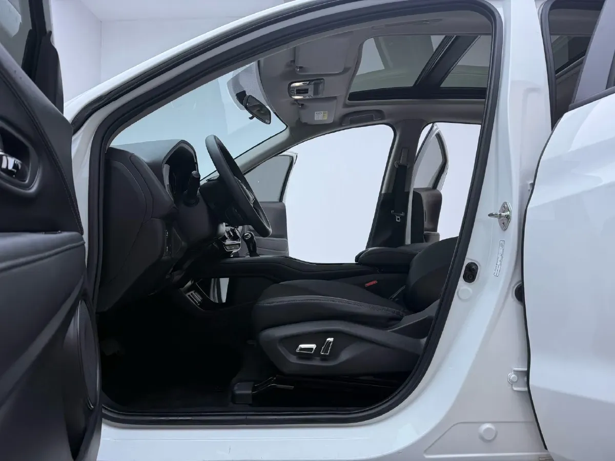 2020 Honda Vezel 1.5L 131HP L4 CVT,autocango,china used car exporter,china ev exporter,chinese used car exporter,chinese used ev exporter