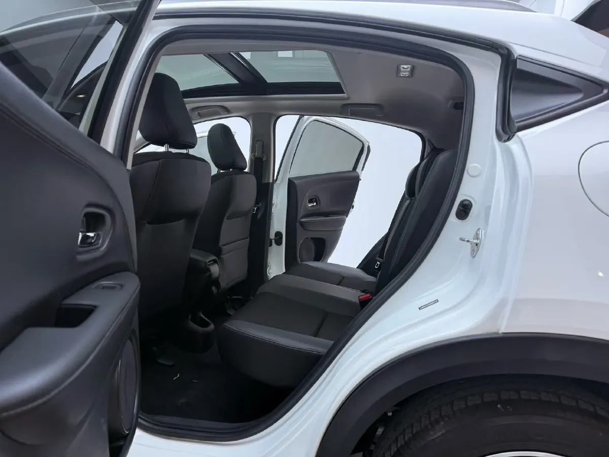 2020 Honda Vezel 1.5L 131HP L4 CVT,autocango,china used car exporter,china ev exporter,chinese used car exporter,chinese used ev exporter