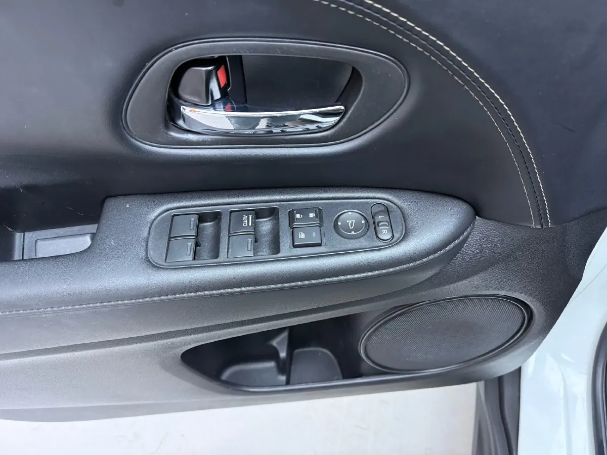 2020 Honda Vezel 1.5L 131HP L4 CVT,autocango,china used car exporter,china ev exporter,chinese used car exporter,chinese used ev exporter