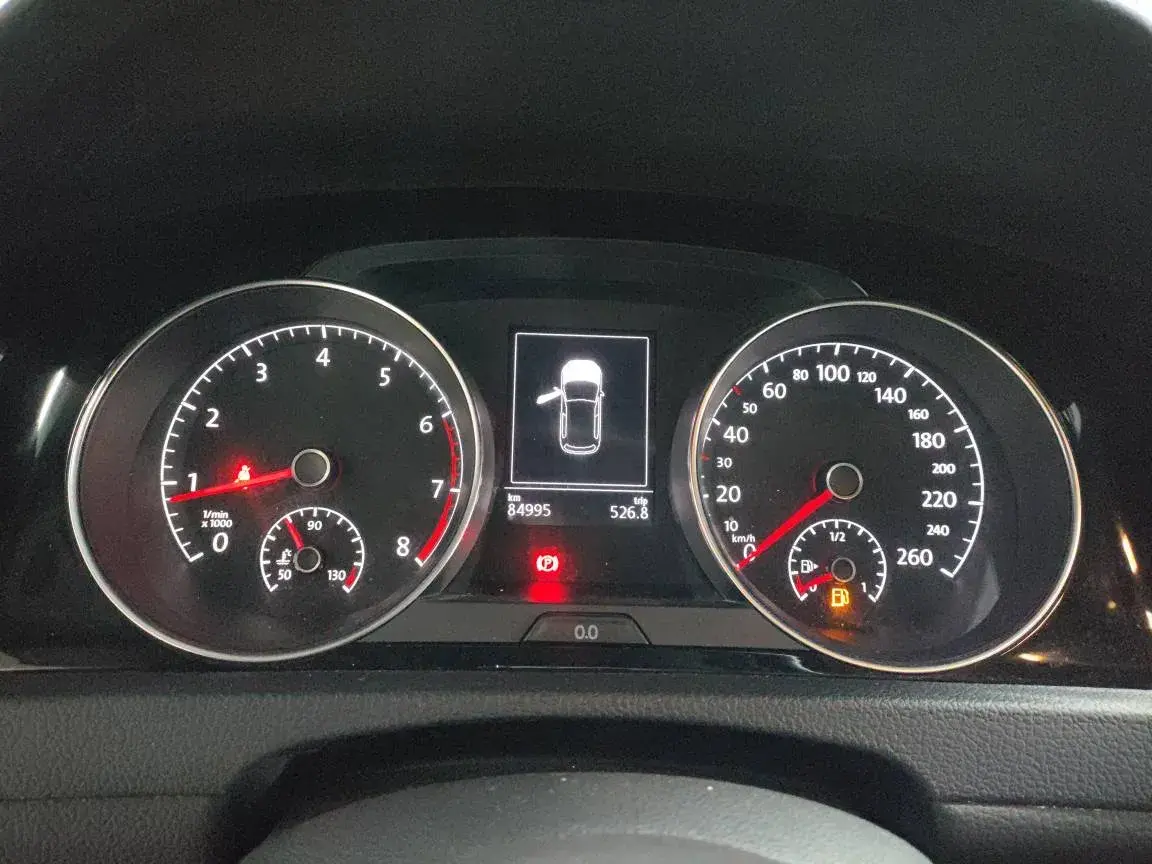 2018 VOLKSWAGEN GOLF thumbnail 4